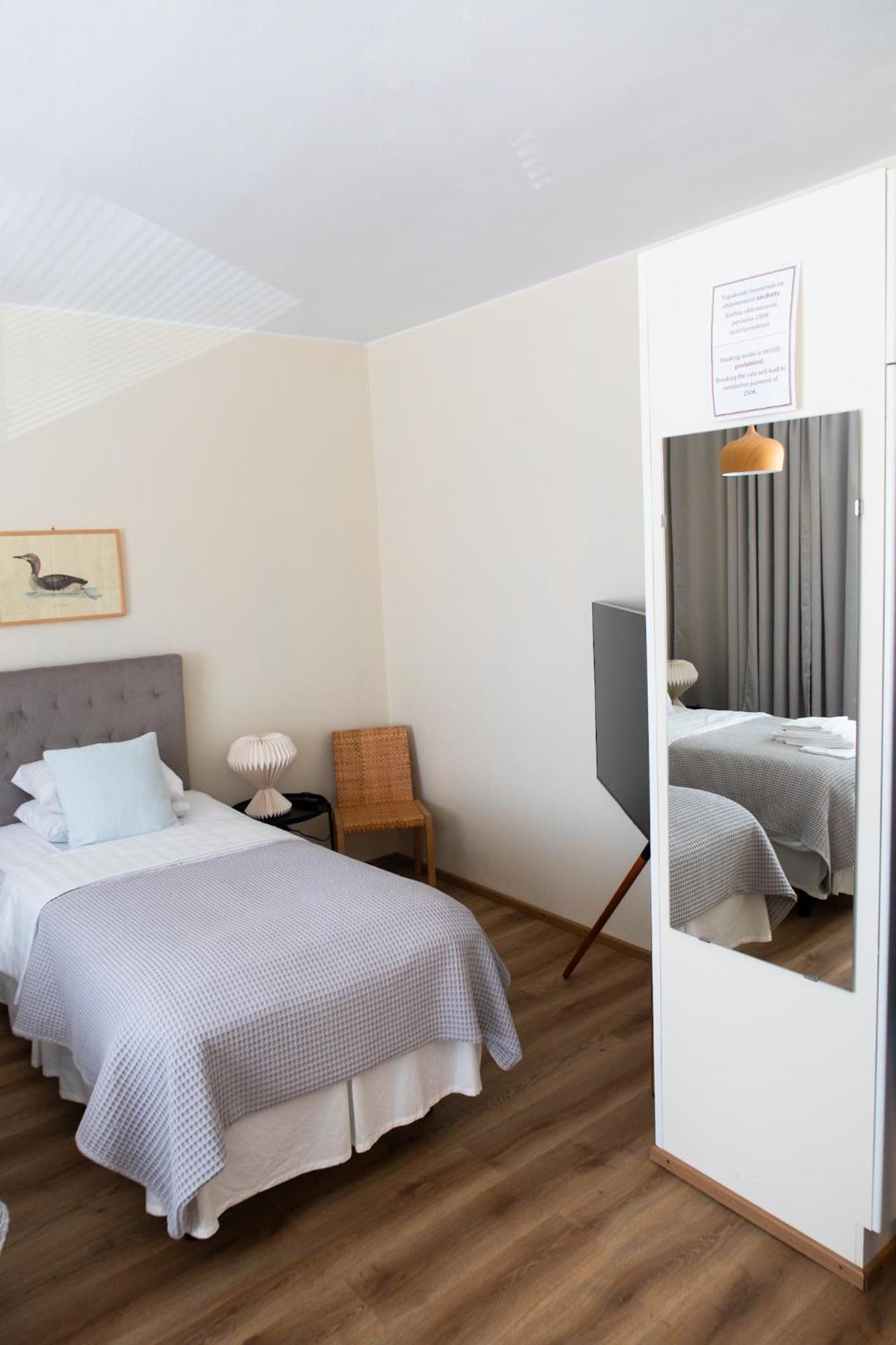 Hotel Homeland Tampere Bagian luar foto